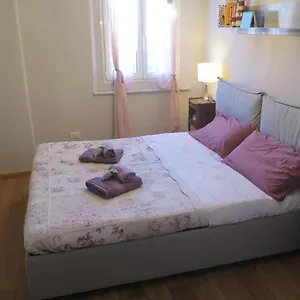 https://cavour-genoa.hotelitalianriviera.com